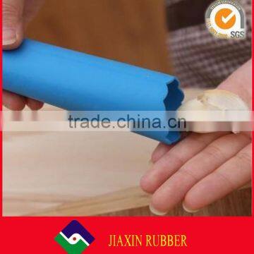 Eco-Friendly wholesale cheap silicone garlic peeler roller magic garlic skin remover