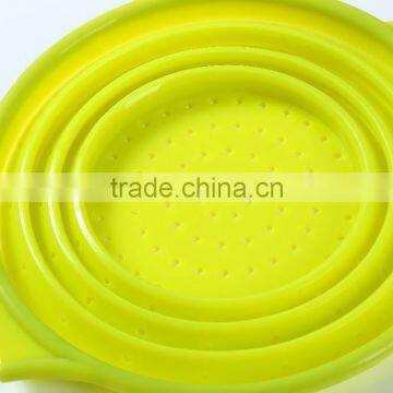 Green Silicone Folding Kitchenware Colander With Handle photo-4