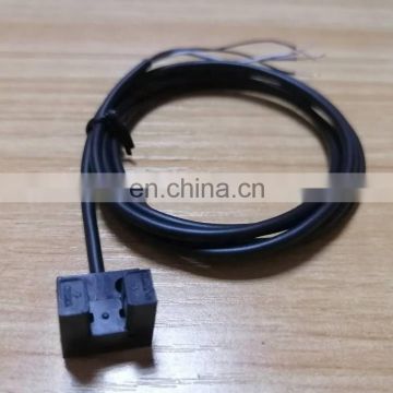 OmRon photoelectric switch sensor EE-SX951-W