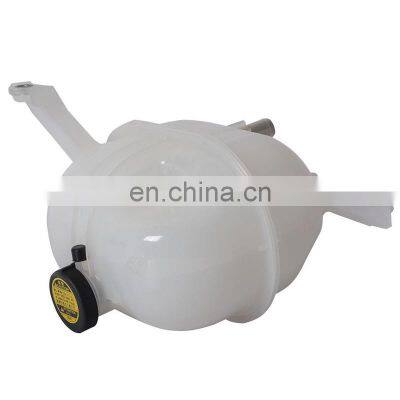 16470-75121 High Quality Auto Radiator Coolant Expansion Tank for Toyota Hiace photo-5