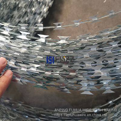 Bright Steel BTO-22 700mm Coil Diameter Galvanized Razor Blade Barbed Wire