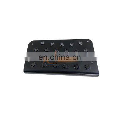 hina Heavy Truck C7H/T7H/T5G Sinotruk Sitrak Truck Cabin Spare Parts WG1664245011 Left antiskid plate