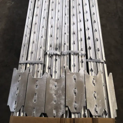 Американская ферма 6 футов 7 футов T-посты, стальные шпильчатые T-посты, металлические T-посты для ферменских забора, продажа