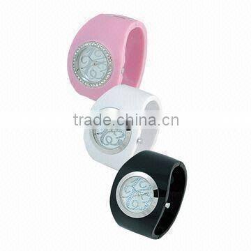 newly design fashion design with the most competitive price and quality plastic watches