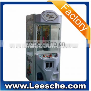 LSJQ-806 attractive lighting coin operated plush crane toy vending machine toy catcher machine UFO catcher machine