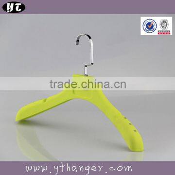 HA6932 Antislip Plastic Hanger Coat Rubber Coated Hanger photo-3