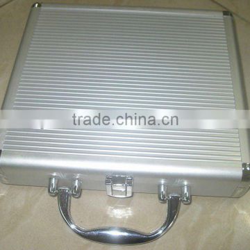 2013 hot selling aluminum tobacco cases with foam and sponge inside