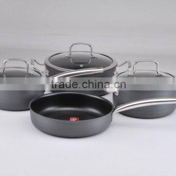 Hard-anadized Aluminum Saucepan And Casserole