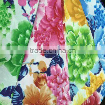 China Wholesale 100% Polyester Bed Sheet Fabric 75d*150d Latest Bed Sheet Designs photo-4