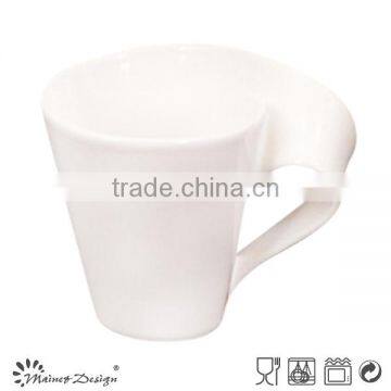 RED STONEWARE IRREGULAR SHAPE TEA CUP&SAUCER photo-2