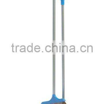 DUSTPAN AND BROOM SET