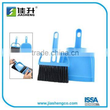 Mini Plastic Dustpan Brush photo-3