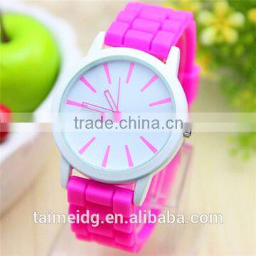 Top design quartz hand watch