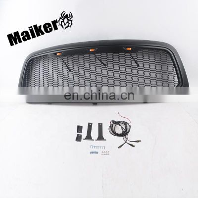 Auto Front Mesh Grille for Dodge Ram 1500 13-18  Car Accessories Mesh with LED Light