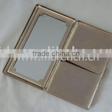 Cigarette case with mirror