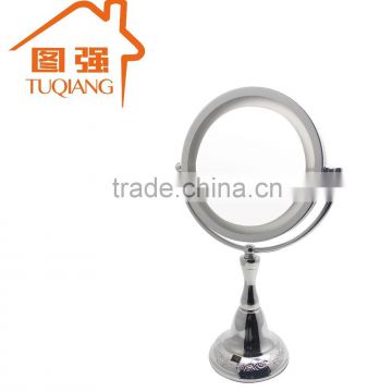 Magnifying stand makeup mirror with LED light