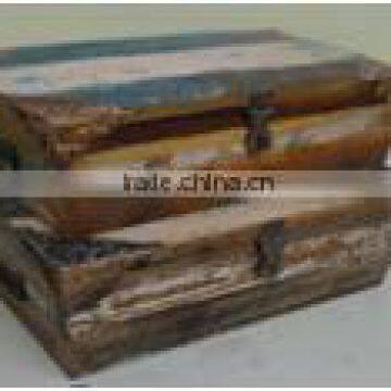 WOODEN BOX Well