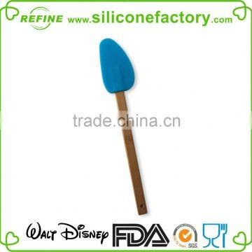 Food Grade Customized Silicone Cake/cookie Baking Spatula With Wooden Handle photo-3