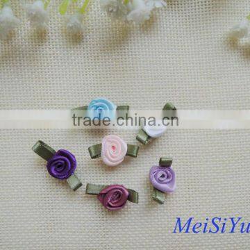 Wholesale handmade small satin ribbon flower with green leaf