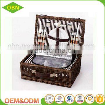 Wholesale handwoven 4 persons wicker picnic basket insulated