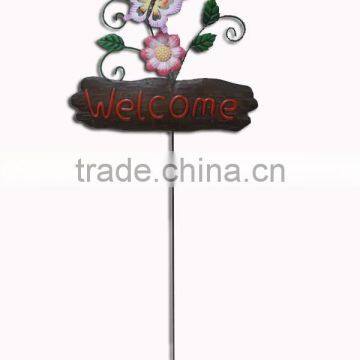 YS11668 Butterfly on the Flower Metal Yard Art Stick Made in Xiamen With Size 11.25X1X32.5"