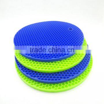 FDA Food Grade Hot Sale Heat Resistant Anti Circle Slip Cellular Silicon Mat photo-4