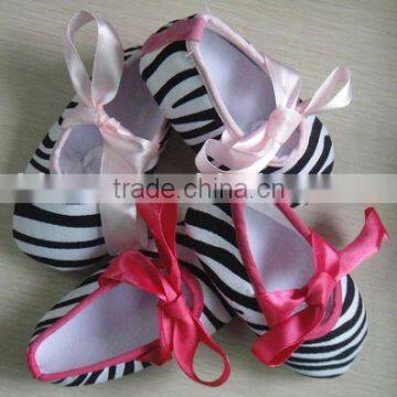 zebra baby shoes/fashion design zebra baby shoes/zebra baby shoes with ribbon