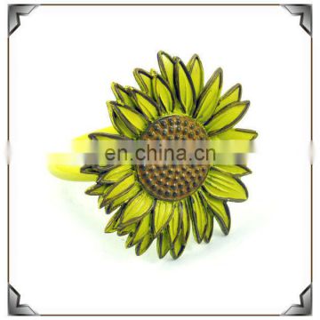 hot sale customized metal sunflower shaped napkin ring table decoration