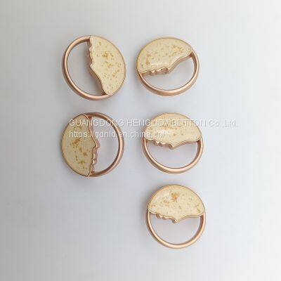 2023 wholesale OEKO-TEX 23mm Hollowed out shape gold metal Hand Sewing Button for Clothes