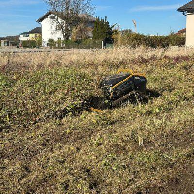 Multifunctional Self Propelled 4-Stroke Cordless Forestry Mulcher MTSK1000 Lawn Mower Flail Robot With Spare Parts Kit photo-6
