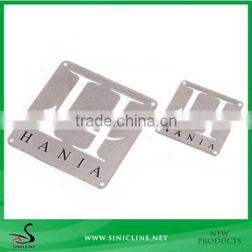 Sinicline Scarf Use Sliver Cut Logo Metal Tag