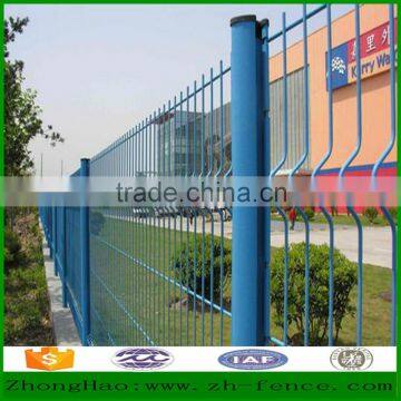 Factory Direct Sale Powder Coated Triangle Bending Fence / Peach Shape Post Fence photo-3