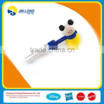 Fun Tapping on the Toy Toy photo-2