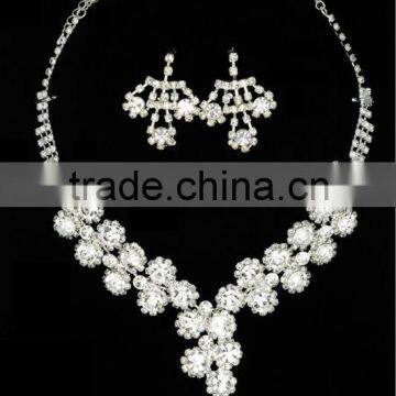 Latest Wholesale Fashion Beautiful Wedding Crystal Bridal Jewelry Set