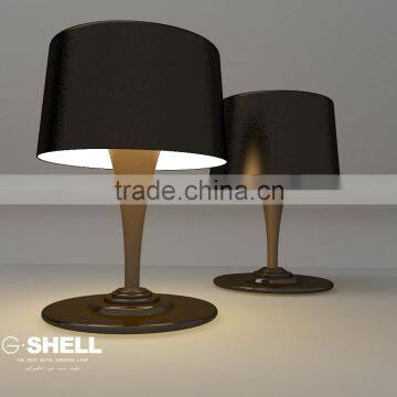 Contemporary European Led Design Metal Table Lamp for the House