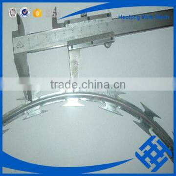 BTO-18 derby razor barbed wire