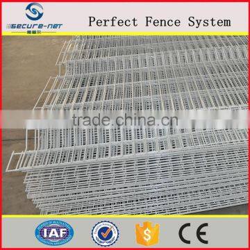 3D Profiled Powder Coated Steel Welded Wire Mesh Curved Panels photo-4