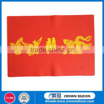 Chinese Style dragon and phoenix heat resistant silicone kitchen table mat