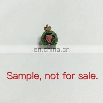 2016 Customized Shape Brass Plating Lapel Pin Badge With Butterfly Clutch Soft Enamel Metal/Custom Badge